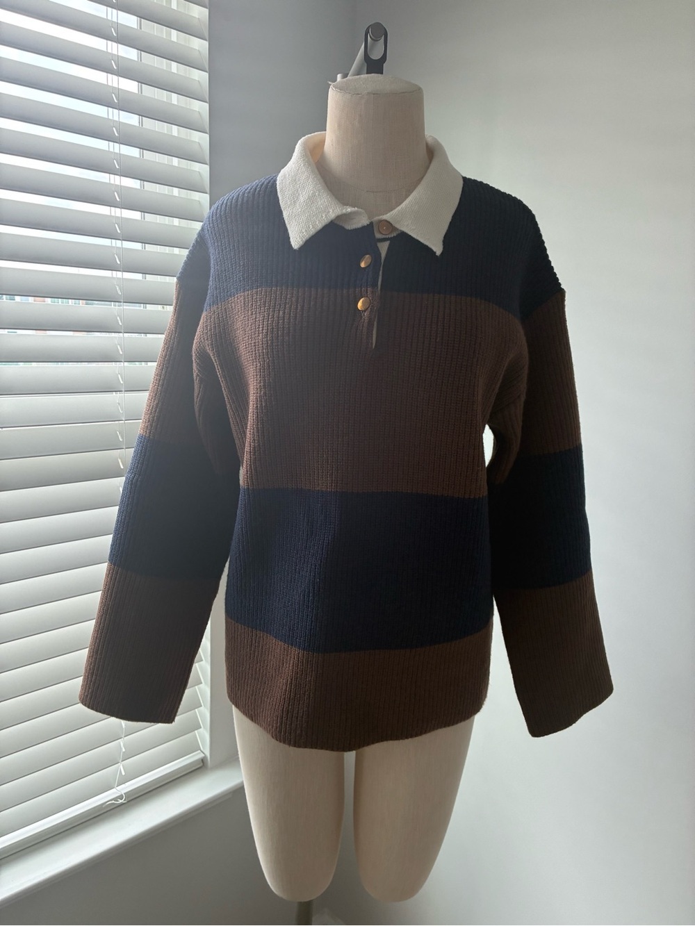 Vestique Women's Brown and Navy Polo Striped Knit Sweater